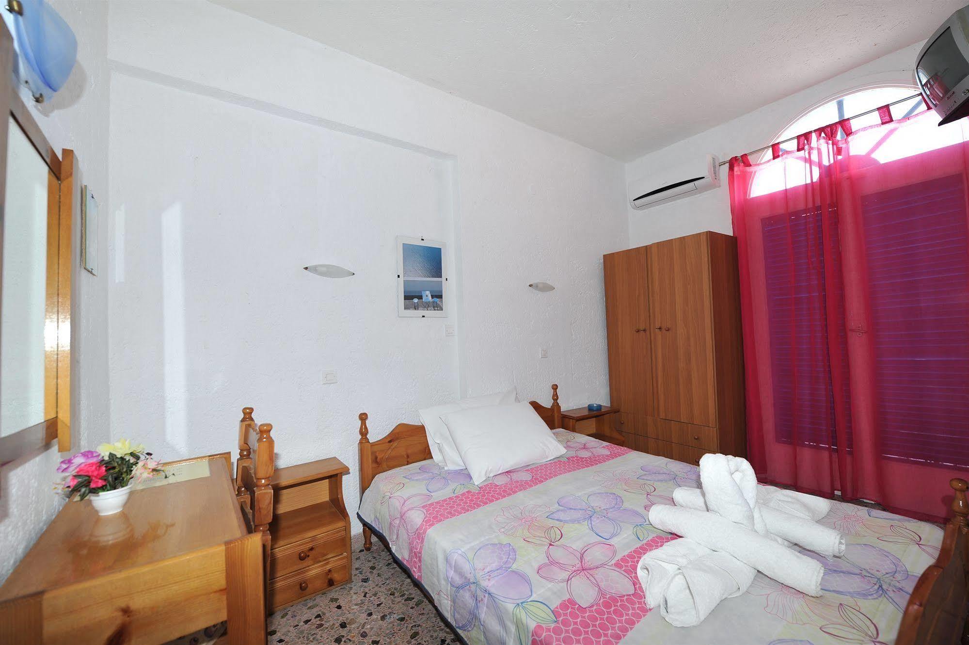 Santa Irini Hotel Perissa  Zewnętrze zdjęcie